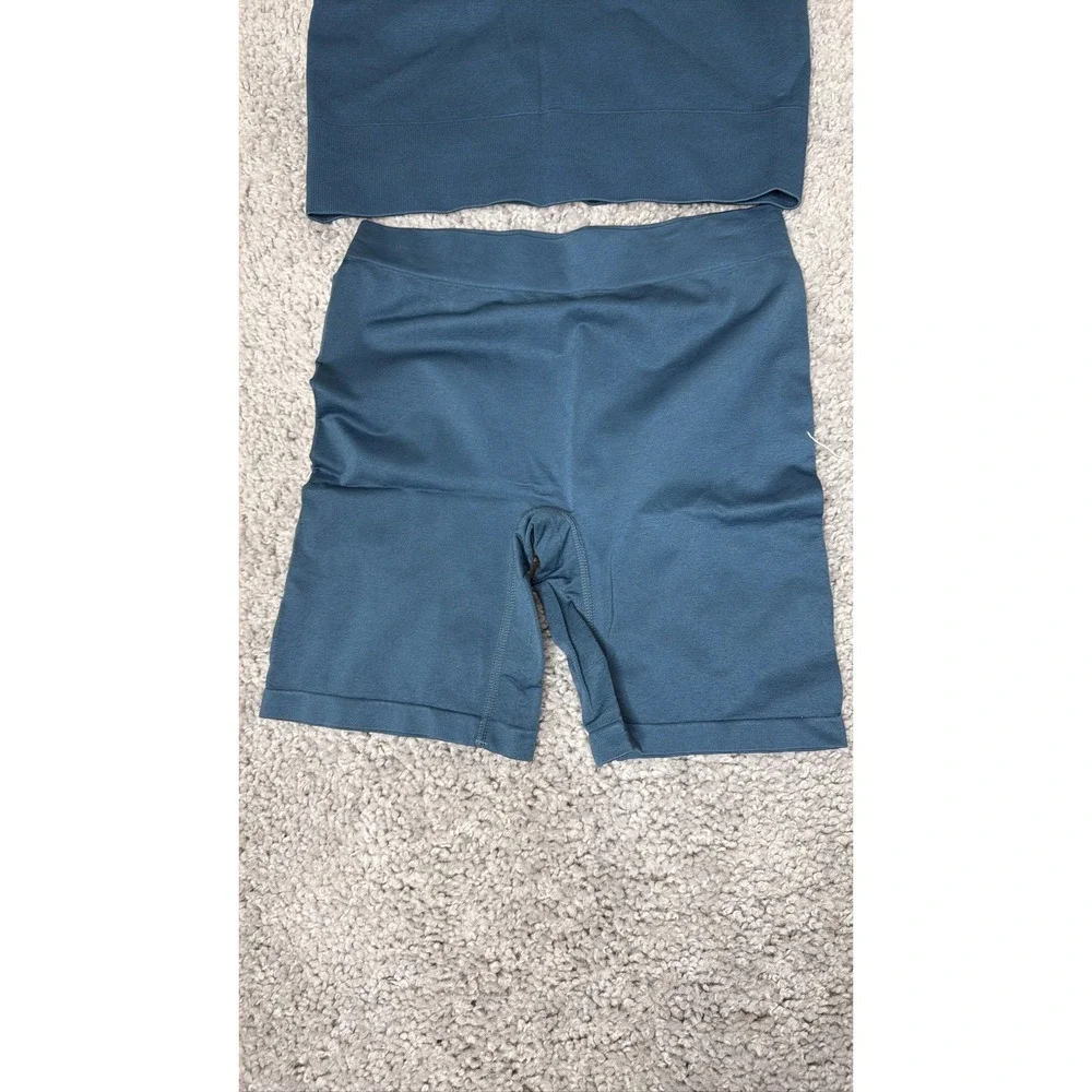 Women  SHEIN Seamless Ribbed Activewear Set Sports Bra Biker Shorts Blue Large